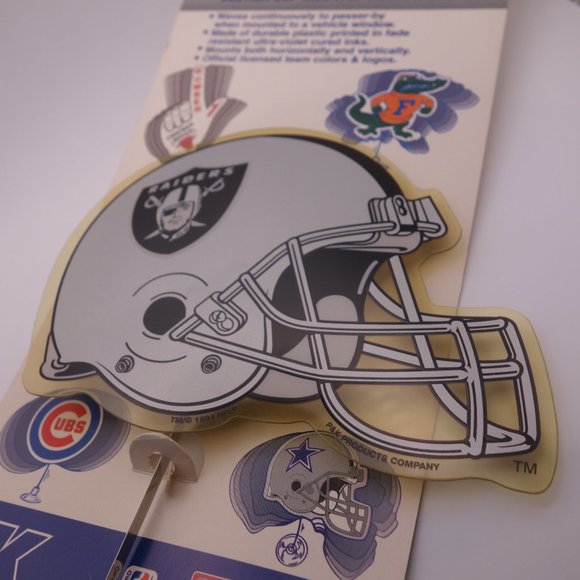 Oakland Raiders Fan Waves Suction Cup Mounted Window Sign New with Packaging - Picture 1 of 9